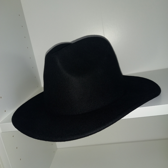 GIGI PIP - Picture 4 of 4